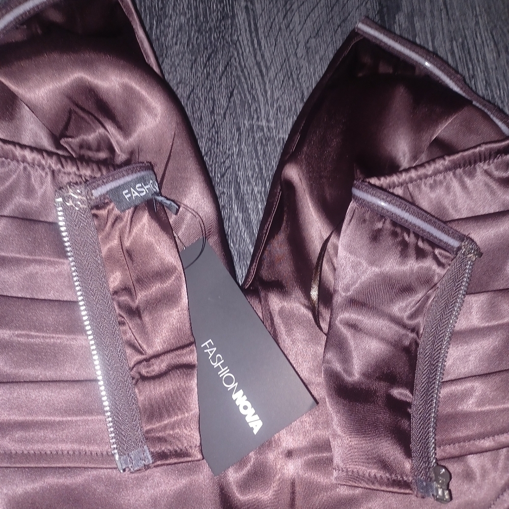 Fashion Nova- Expensive Views Deep V Corset- W Sz Small - Picture 7 of 9